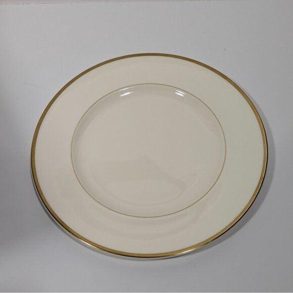 Royal Doulton Romance Collection Heather Dinner Plate Cream Gold Trim Fine China - Picture 1 of 7